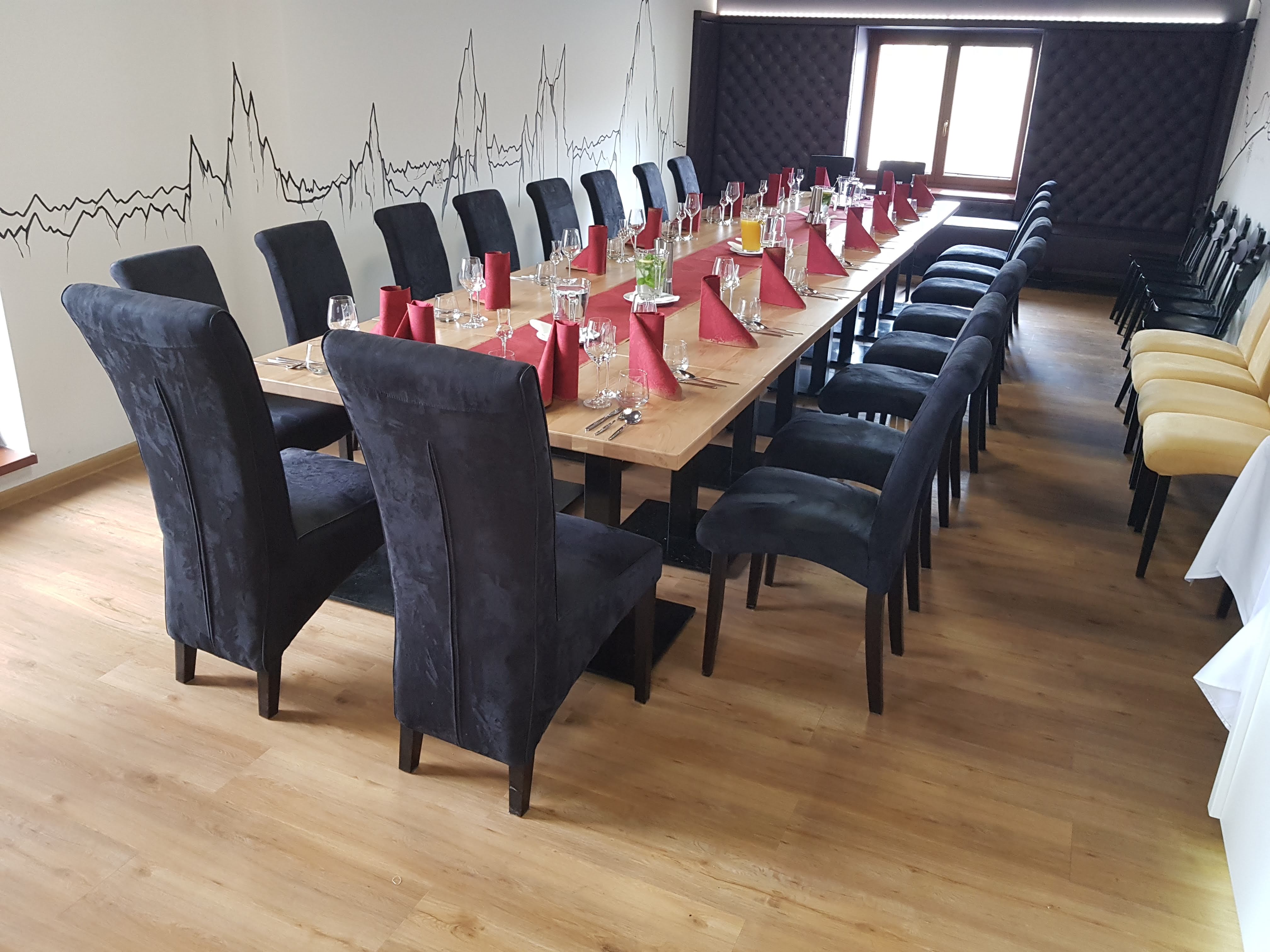 Posedenia s priateľmi